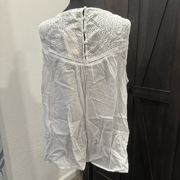 Torrid White Eyelet Tank Top - Picture 2 of 7